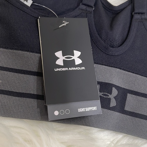 🔥Last One🔥🖤UNDER ARMOUR SEAMLESS LOW SOLID SPORTS BRA - Picture 7 of 7